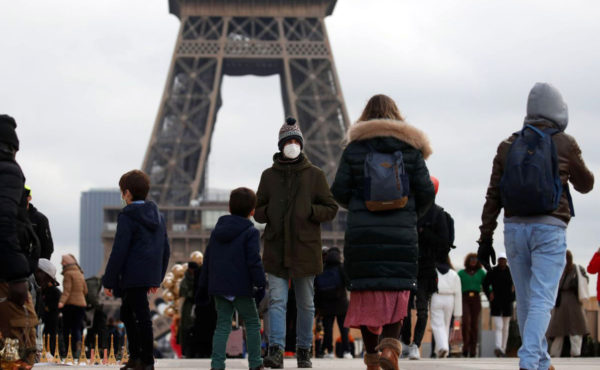 Francia anuncia nuevas condiciones para viajeros